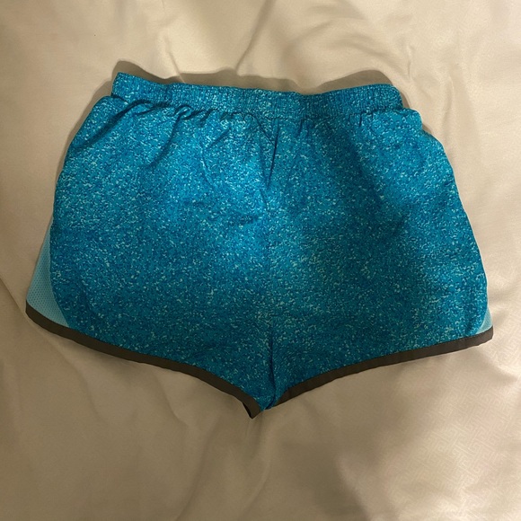 Champion Girl’s Print Sport Shorts - Picture 2 of 3